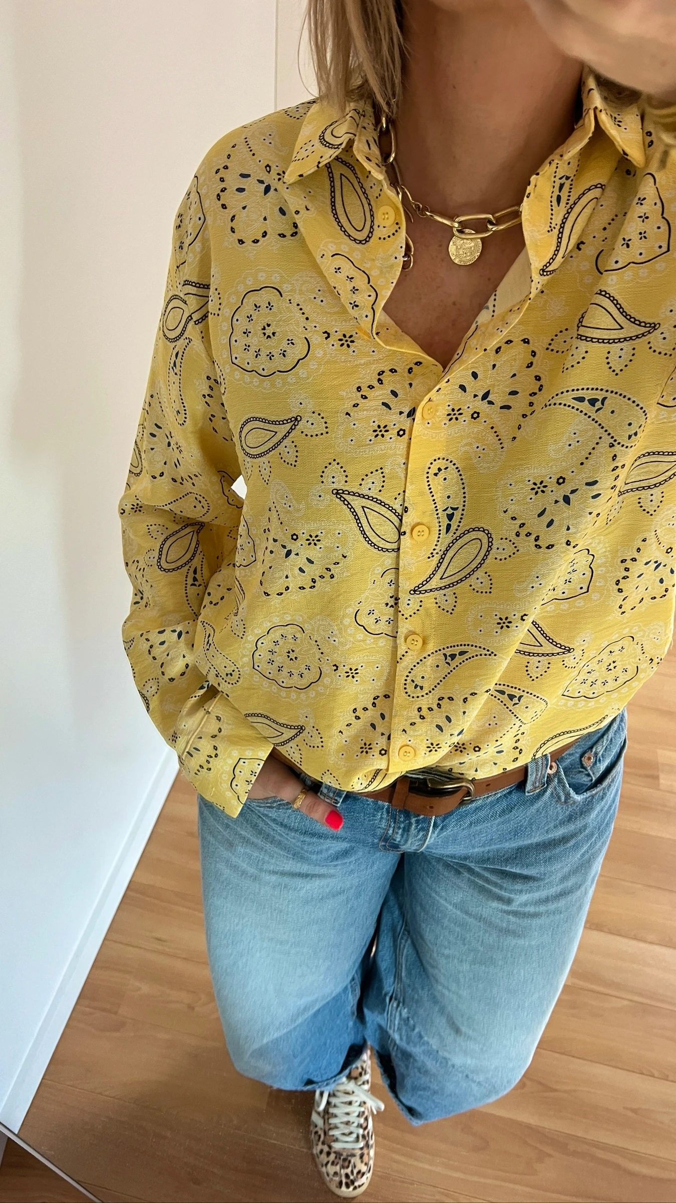 Chemise jaune motif bandana